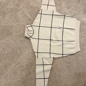 DAVI & DANI Cream Sweater with Black Grid